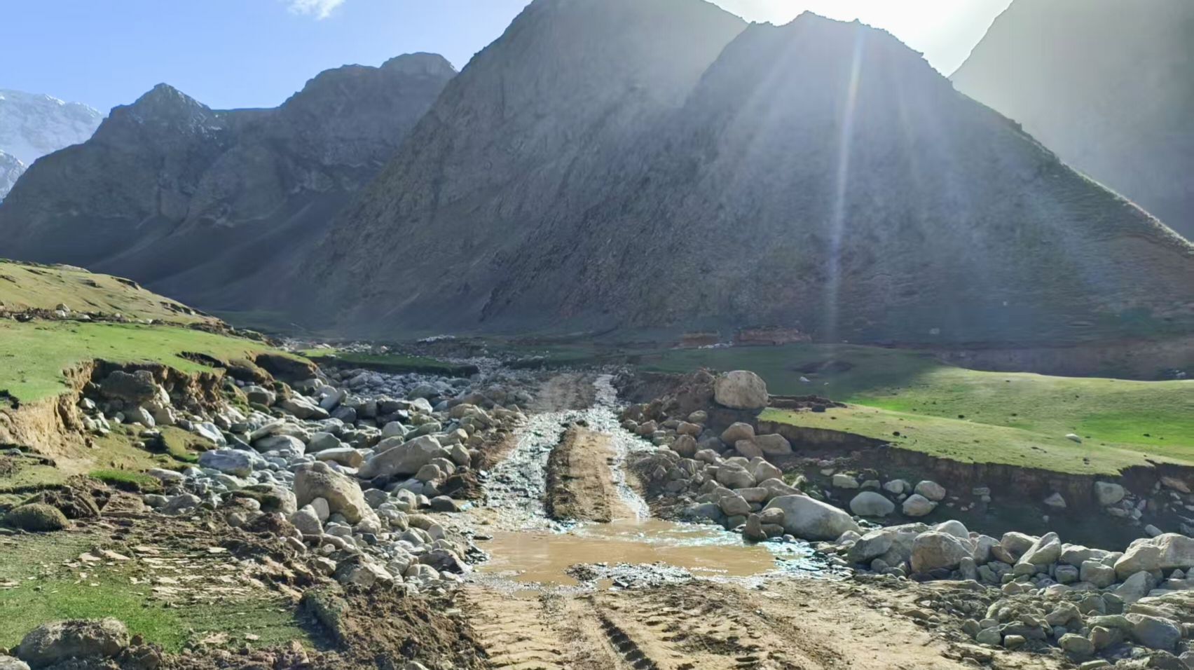 倍杰特成功競(jìng)得新疆阿克陶縣大型多金屬礦探礦權(quán)，拓展西昆侖資源版圖